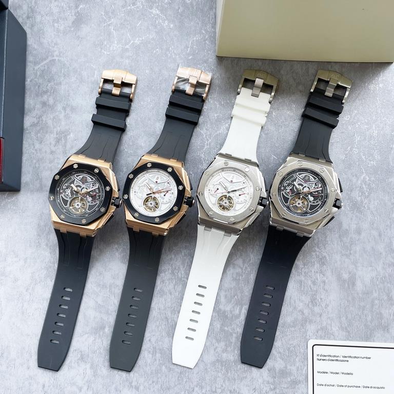 Explosive first   Audemars Piguet Audemars Piguet launched the new Royal Oak Offshore complication watch, limited edition of 100 pieces  , the new self-winding mechanical movement, Calibre 2967 movement according to the 