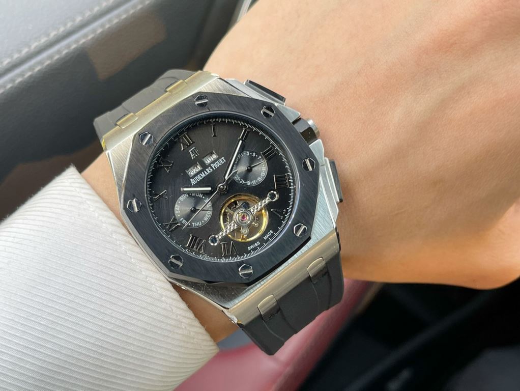 Same. Audemars Piguet - Audemars Piguet   Royal Oak Offshore Collection Anti-glare treatment mineral glass Size 42mm  14mm , waterproof tape with AP lettering original pin buckle Fully automatic mechanical movement , dia