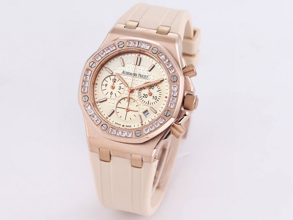 AP Women's! Royal Oak! Six-hand chronograph quartz movement! Sapphire scratch-resistant glass! Exquisite full diamond case cover! Imported rubber strap! New model on the market! The best of Audemars Piguet's women's clas