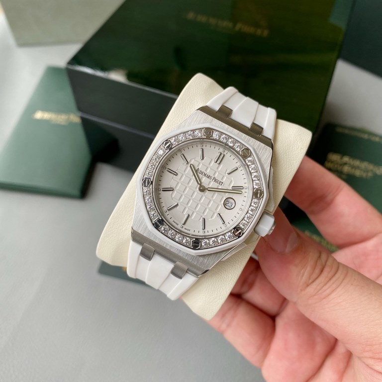 Fine Work Slowly Grinding - Exquisite Audemars Piguet A Royal Oak Offshore Shipping    37mm quartz women's watches, Swiss imported quartz movement , bezel set with Swarovski rhinestones  This Audemars Piguet is a women's