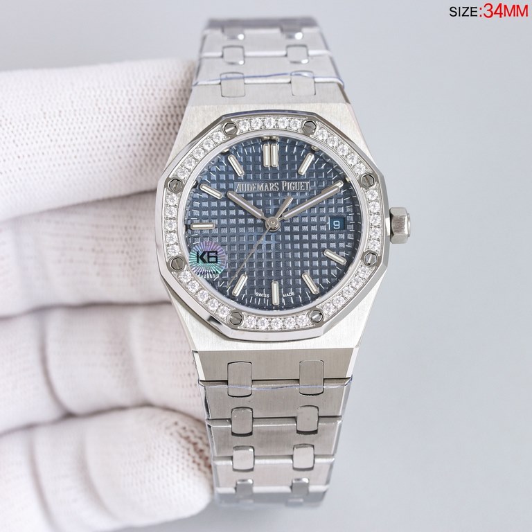 )The latest women's AP Audemars Piguet Royal Oak model 77350 77351 mechanical watch! Diameter 34 mm. Self-winding Calibre 5800 movement with automatic oscillating weight in pink gold specially designed for this model (ze