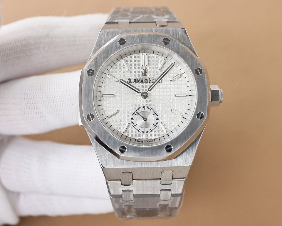 Audemars Piguet Royal Oak 1252 two and a half needle shock on the line, the achievement of the peak of the steel table - the interpretation of the strength of the reigning steel king! Genuine disassembled and molded, the