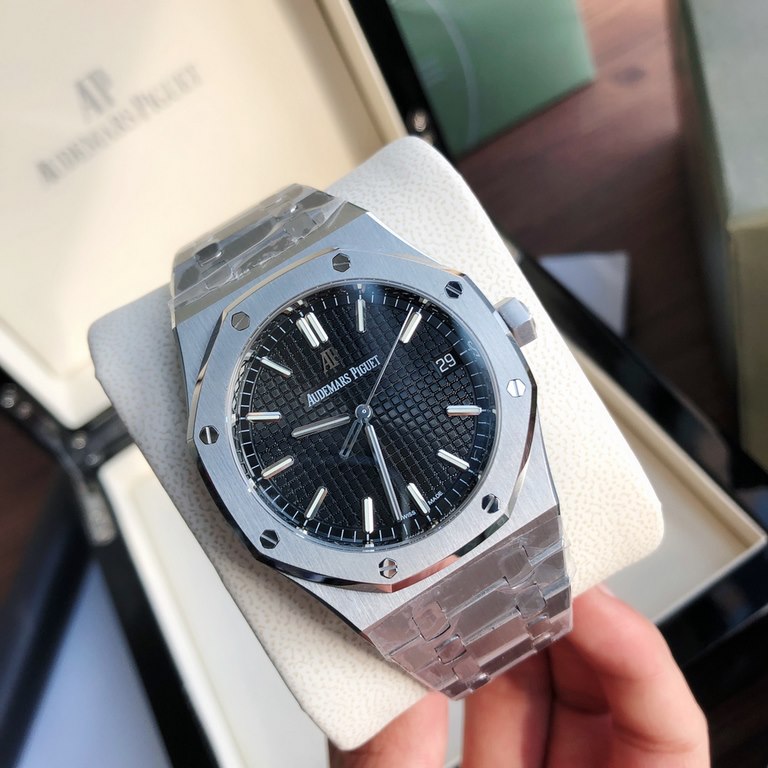 BF.Audemars Piguet Royal Oak 15500_Shocking online! The highest version on the market. Upgraded so inadequate places! All details are 100% synchronized with the counter. Remove the excess part of the movement deck, so th