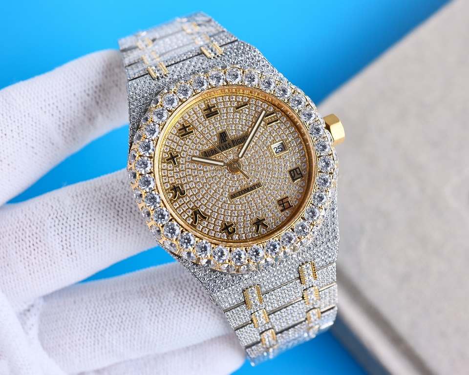 Large diamond-encrusted rimmed uniformAP Audemars Piguet A real man has to take Audemars Piguet Own AP, brand new bezel with large diamond-set bezel, using imported Citizen to change the 324 machine Automatic Mechanical 