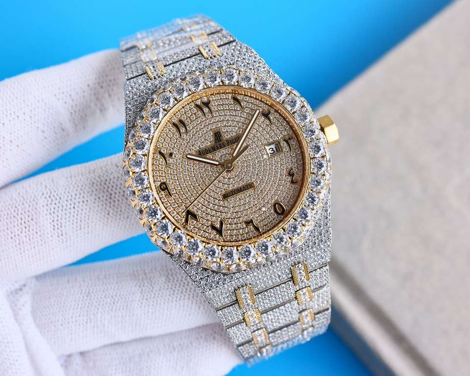 Large diamond-encrusted rimmed uniformAP Audemars Piguet A real man has to take Audemars Piguet Own AP, brand new bezel with large diamond-set bezel, using imported Citizen to change the 324 machine Automatic Mechanical 