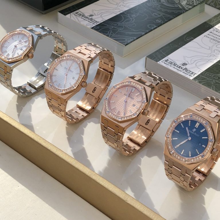 Wholesale box Support Hong Kong, USA direct mailAudemars Piguet Royal Oak 67651 Rose Gold Ladies Diamond Quartz WatchAudemars Piguet Royal Oak series unique octagonal appearance also has Audemars Piguet's unique design s