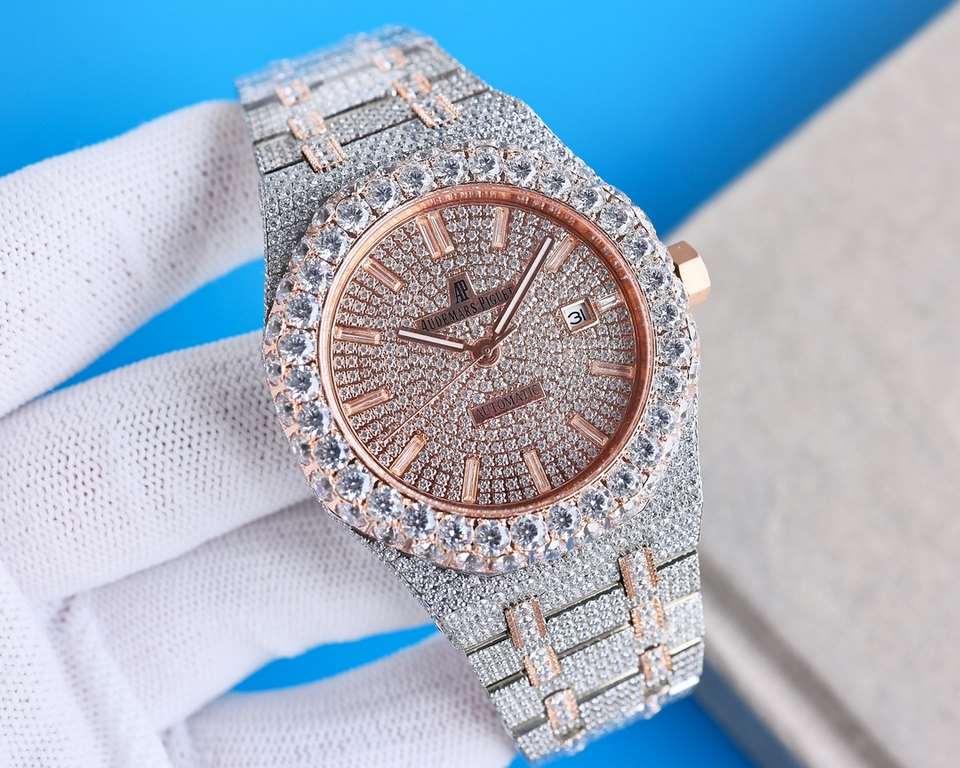 Large diamond-encrusted rimmed uniformAP Audemars Piguet A real man has to take Audemars Piguet Own AP, brand new bezel with large diamond-set bezel, using imported Citizen to change the 324 machine Automatic Mechanical 