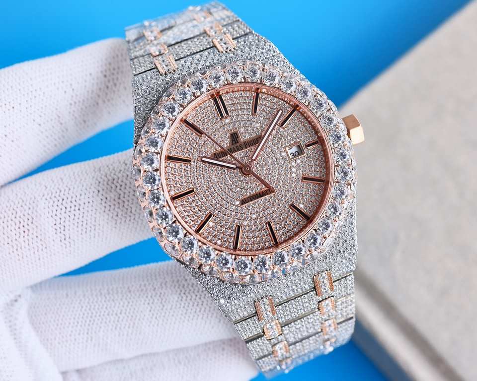 Large diamond-encrusted rimmed uniformAP Audemars Piguet A real man has to take Audemars Piguet Own AP, brand new bezel with large diamond-set bezel, using imported Citizen to change the 324 machine Automatic Mechanical 