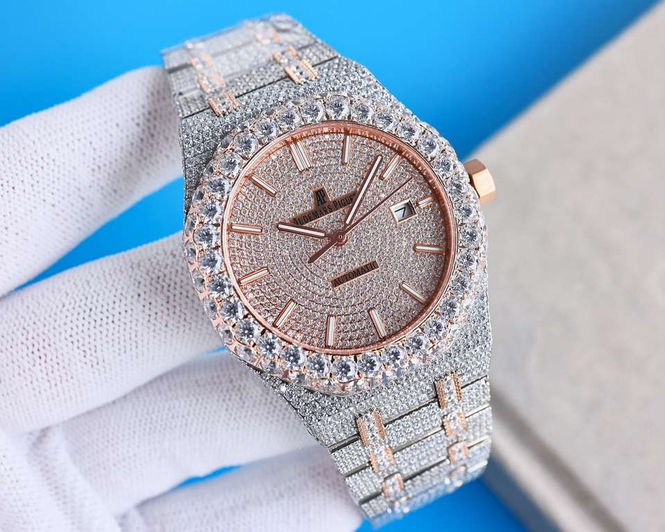 Large diamond-encrusted rimmed uniformAP Audemars Piguet A real man has to take Audemars Piguet Own AP, brand new bezel with large diamond-set bezel, using imported Citizen to change the 324 machine Automatic Mechanical 