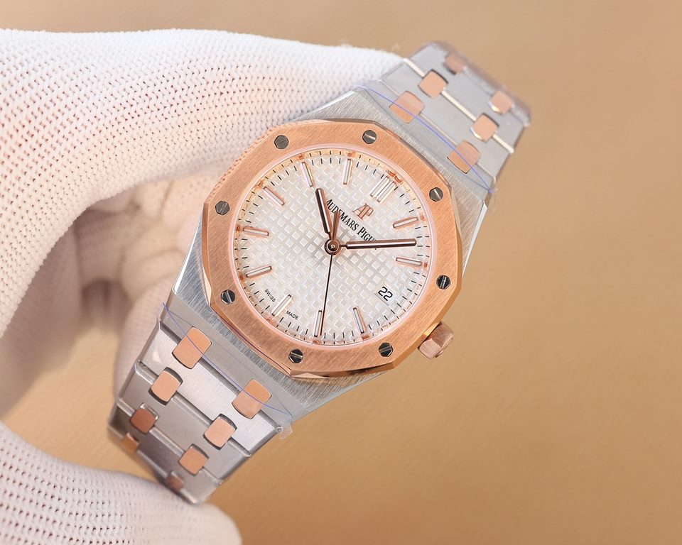 The latest women's AP Audemars Piguet Royal Oak 77350 77351 model mechanical watch! Diameter 34 mm. Self-winding Calibre 5800 movement with automatic oscillating weight in pink gold specially designed for this model (zer