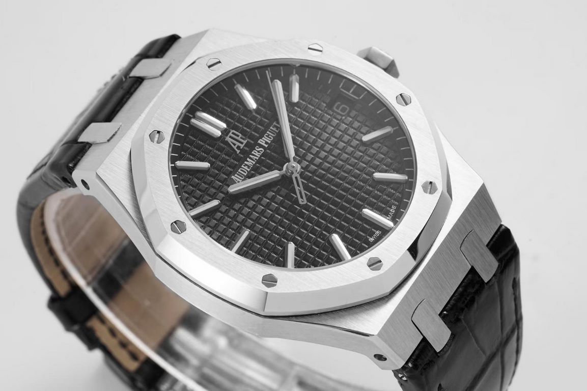 BF new Audemars Piguet Royal Oak 15500 - is the pinnacle of steel watches on the market, - interpretation of the strength of the reigning steel king! [6 great subtleties] 1.Genuine disassembled open mold, size 41X10.4 mm