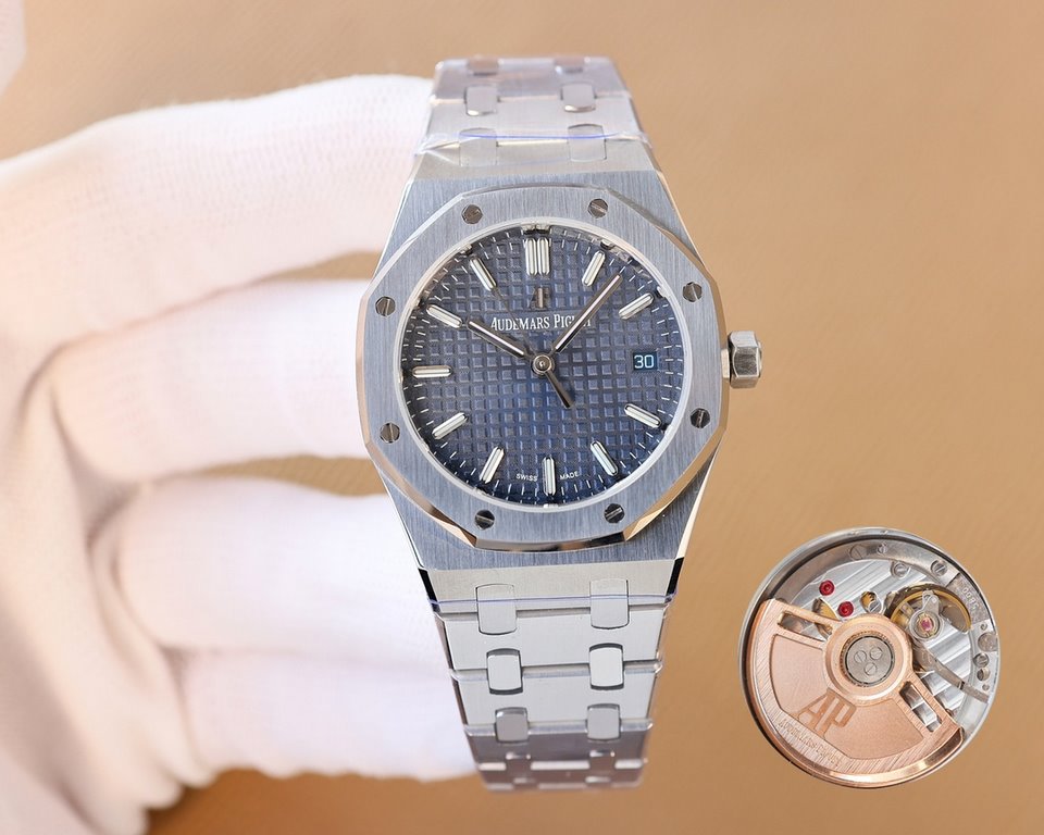 . Latest women's AP Audemars Piguet Royal Oak model 77350 77351 mechanical watch! Diameter 34 mm. Self-winding Calibre 5800 movement with automatic oscillating weight in pink gold specially designed for this model (zero 