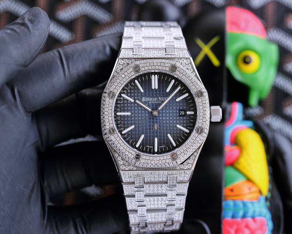 Audemars Piguet AP Royal Oak Series A sky full of diamonds watch arrives in small quantities Equipped with 316L imported stainless steel case steel belt Selected imported Austrian rhinestones Equipped with cal.3120 autom