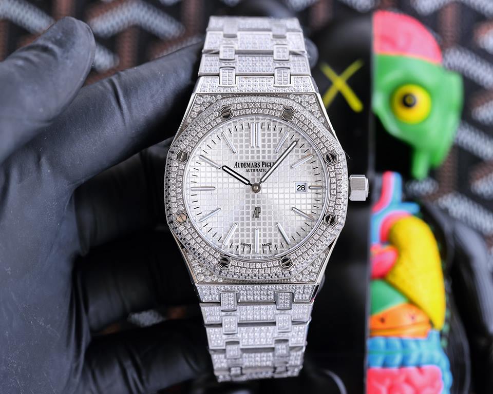 Audemars Piguet AP Royal Oak Series A sky full of diamonds watch arrives in small quantities Equipped with 316L imported stainless steel case steel belt Selected imported Austrian rhinestones Equipped with cal.3120 autom