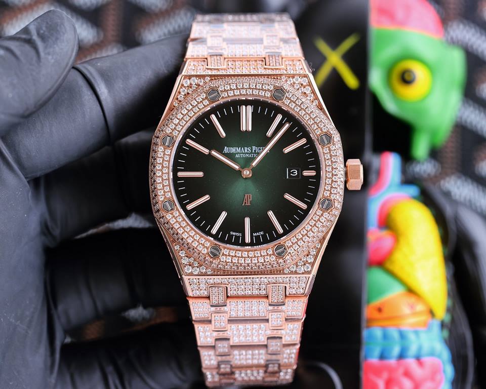 Audemars Piguet AP Royal Oak Series A sky full of diamonds watch arrives in small quantities Equipped with 316L imported stainless steel case steel belt Selected imported Austrian rhinestones Equipped with cal.3120 autom