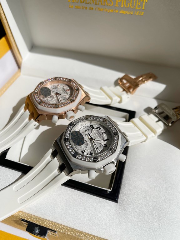 (A true high-end rarity)Audemars Piguet 26048SK Royal Oak Offshore Series 37mm quartz women's watches, Swiss imported quartz movement This Audemars Piguet is a women's model, but also adds a few points of softness, makin