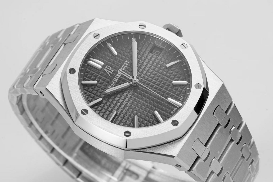 BF new Audemars Piguet Royal Oak 15500 - is the pinnacle of steel watches on the market, - interpretation of the strength of the reigning steel king! [6 great subtleties] 1.Genuine disassembled open mold, size 41X10.4 mm