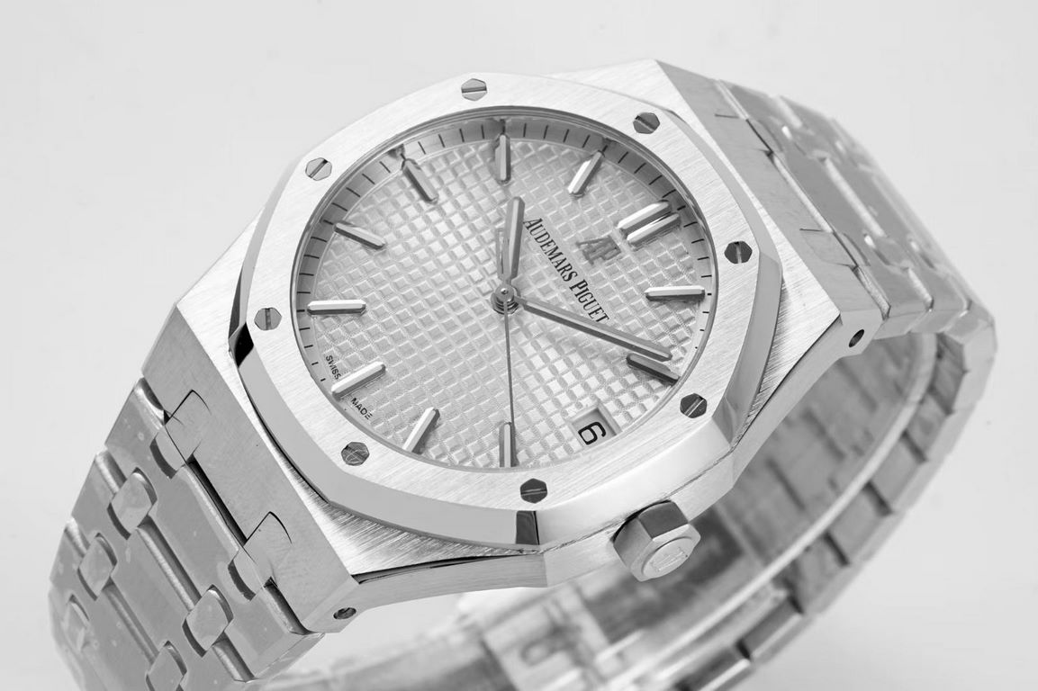 BF new Audemars Piguet Royal Oak 15500 - is the pinnacle of steel watches on the market, - interpretation of the strength of the reigning steel king! [6 great subtleties] 1.Genuine disassembled open mold, size 41X10.4 mm