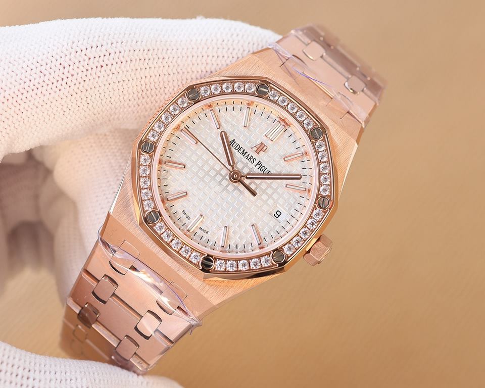 The latest women's AP Audemars Piguet Royal Oak 77350 77351 model mechanical watch! Diameter 34 mm. Self-winding Calibre 5800 movement with automatic oscillating weight in pink gold specially designed for this model (zer