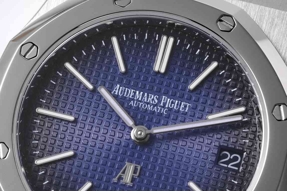 BF gives back to new and old customers by creating the most cost-effective AP Steel King - Audemars Piguet Royal Oak 15202 Collection39 mm diameter stainless steel case with dial engraved with Petite Tapisserie decorativ