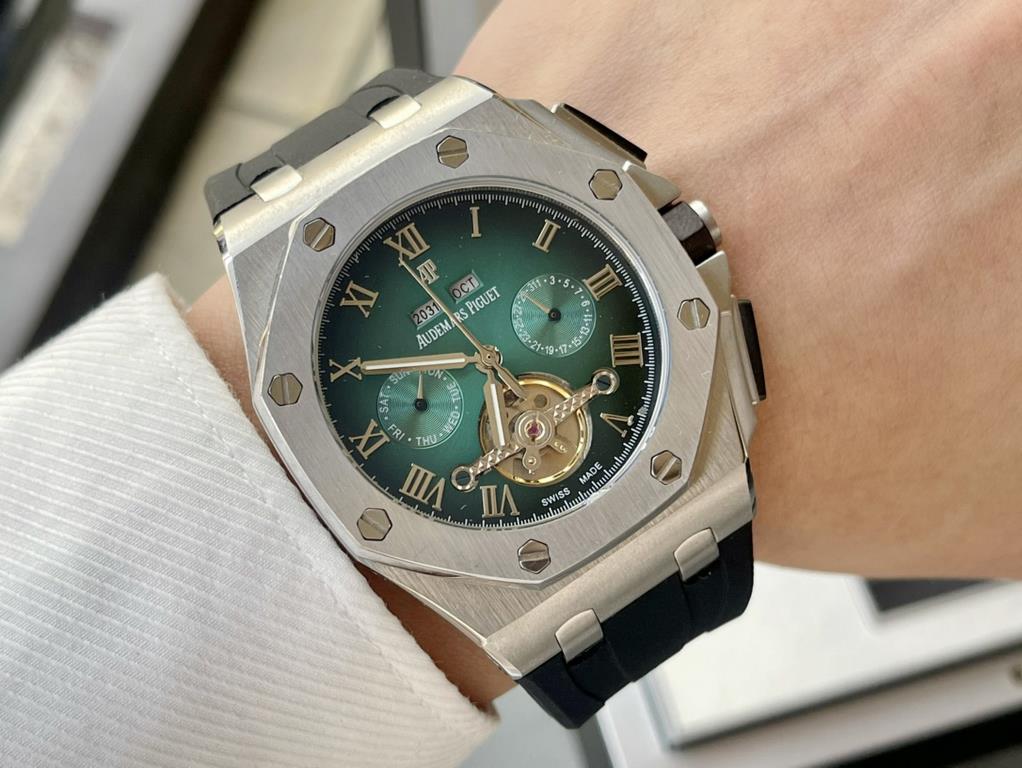 Same. Audemars Piguet - Audemars Piguet   Royal Oak Offshore Collection Anti-glare treatment mineral glass Size 42mm  14mm , waterproof tape with AP lettering original pin buckle Fully automatic mechanical movement , dia