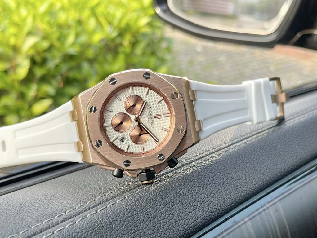 Audemars Piguet - Royal Oak Offshore   Anti-glare treated mineral glass Size 42mm14mm, waterproof tape with AP original pin buckle Equipped with replica original 3126 rotor Fully automatic mechanical movement octagonal s