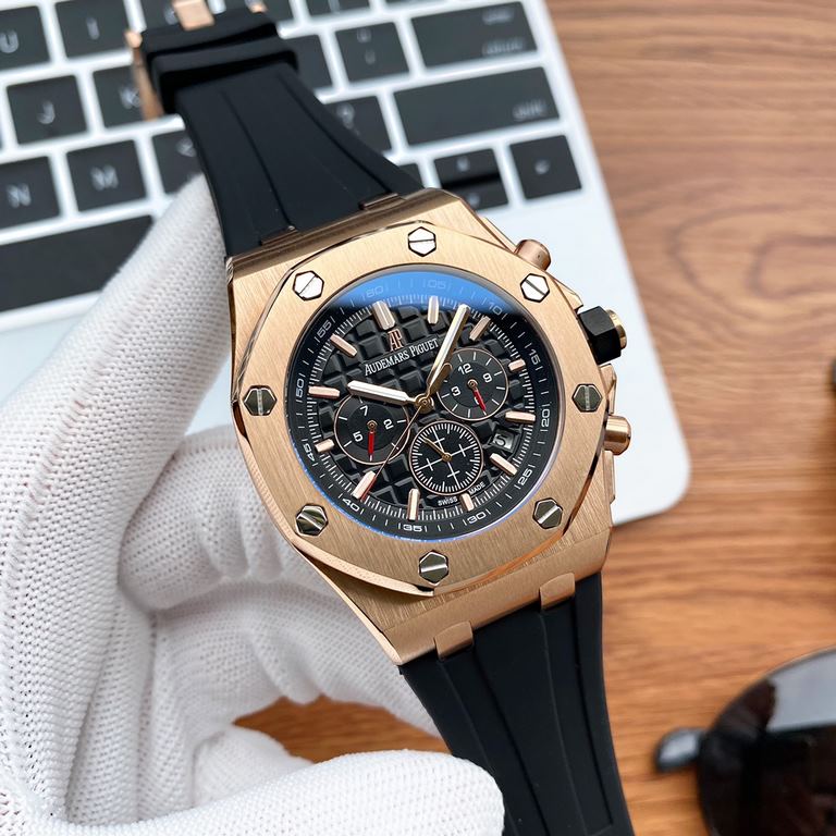 Photographed in the flesh!Audemars Piguet - Royal Oak Offshore   Anti-glare treated mineral glass Size 42mm14mm Waterproof tape with AP original pin buckle Equipped with a replica of the original 3126 rotor Fully automat