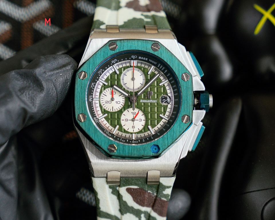 Audemars Piguet AP Royal Oak Coated glass Size 42mm14mm Water-resistant Tape with AP original pin buckle Movement Japanese multifunctional quartz Octagonal brushed steel case with mesh face Cold and hegemonic A different