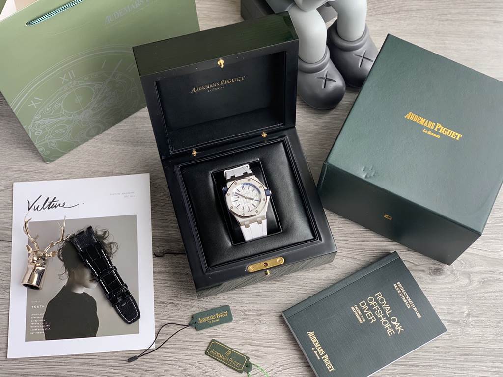 Batch with box Support Hong Kong, the United States direct mailAP Audemars Piguet 15710ST.OO.A002CA.01 Royal Oak Offshore, Men's Automatic Mechanical Watch , 316L stainless steel case, size 42MM thick 14MM, with the orig