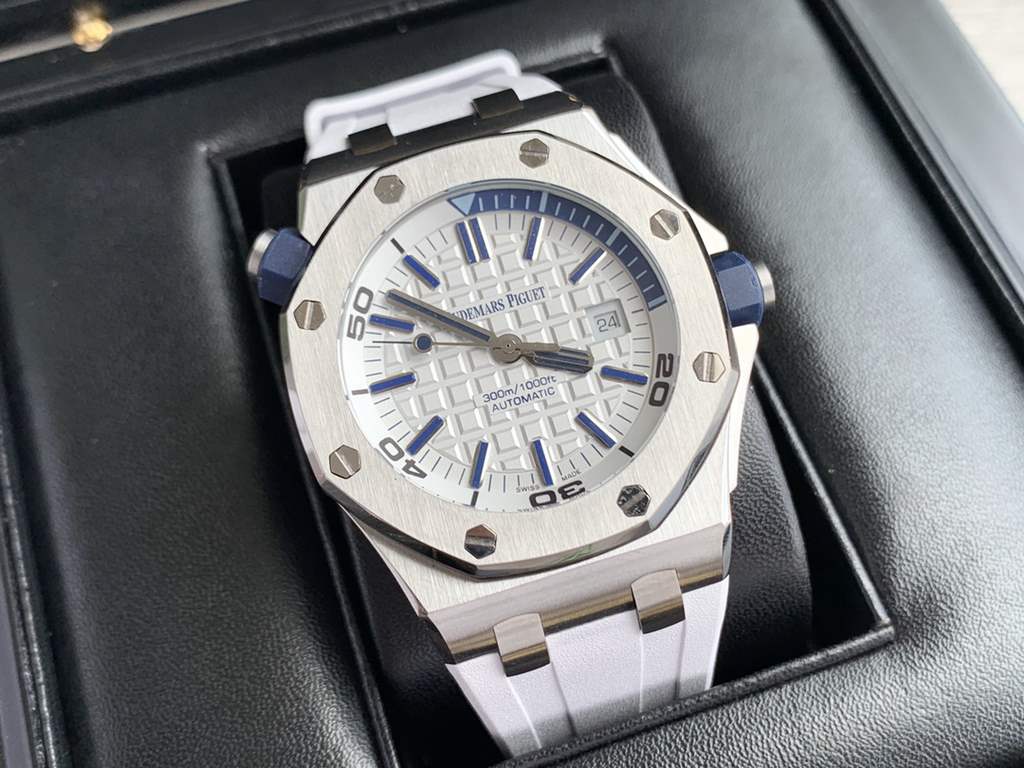 Batch with box Support Hong Kong, the United States direct mailAP Audemars Piguet 15710ST.OO.A002CA.01 Royal Oak Offshore, Men's Automatic Mechanical Watch , 316L stainless steel case, size 42MM thick 14MM, with the orig