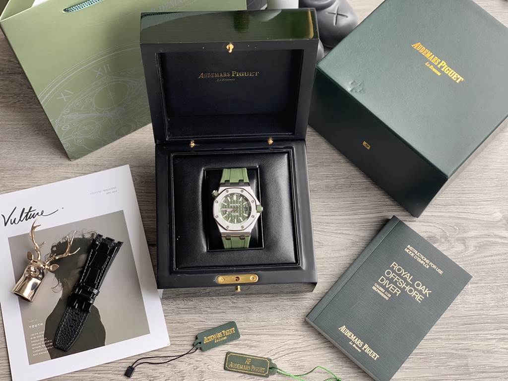 Batch with box Support Hong Kong, the United States direct mailAP Audemars Piguet 15710ST.OO.A002CA.01 Royal Oak Offshore, Men's Automatic Mechanical Watch , 316L stainless steel case, size 42MM thick 14MM, with the orig