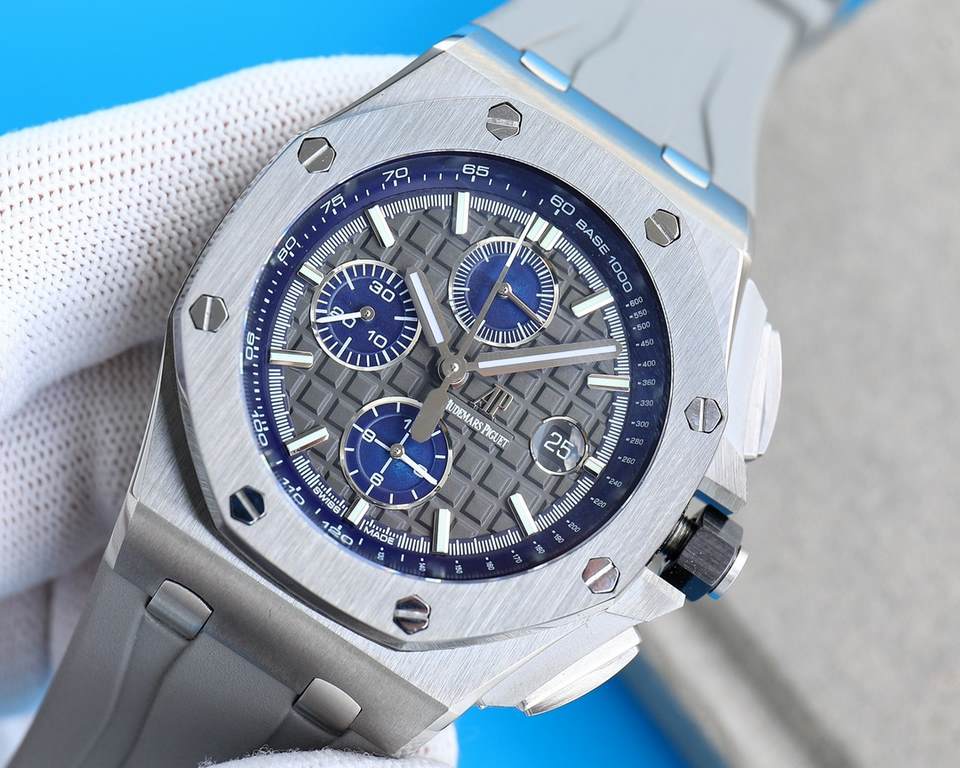 V2 version ceramic bezel   version     Audemars Piguet Royal Oak Offshore Limited Edition Multifunctional Chronograph Mechanical Watch V2 version upgraded calendar fonts, upgraded ceramic bezel, size 44MM17MM [bezel] bez