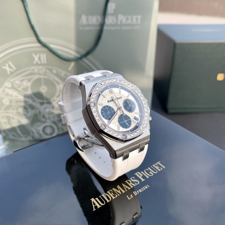 Lot with box Support Hong Kong, USA direct shippingThe latest Royal Oak Offshore series of chronograph quartz watches, one of the hottest Audemars Piguet women's watches of the moment! A.P - Audemars Piguet Royal Oak Off