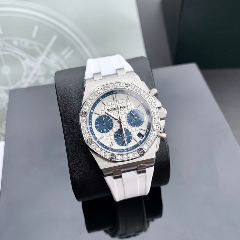 Lot with box Support Hong Kong, USA direct shippingThe latest Royal Oak Offshore series of chronograph quartz watches, one of the hottest Audemars Piguet women's watches of the moment! A.P - Audemars Piguet Royal Oak Off