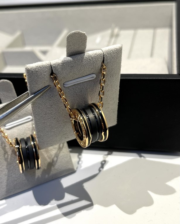 Bv Zero1 Collection Matte Black Ceramic Necklace 53～58cmMade of v gold, fine craftsmanship, perfect details, lasting color!One of the right version of the series, enough into the genuine development, recognize the exclus