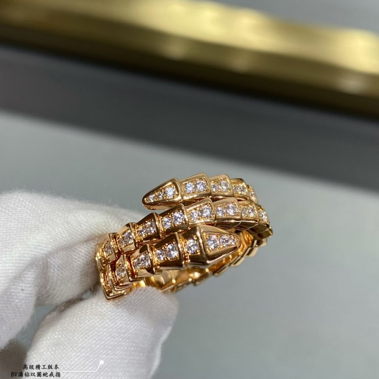 V gold material Size 5678. bvlgari premium full diamonds three circle snake ring   true fragrance collection... The real thing is simple and generous The price is beautiful The workmanship is exquisite The use of memory 