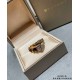 V Gold Material Premium Edition. Yardage 5678. bvlgari wide version of the single bezel head with diamonds snake ring  , true fragrance series... Simple and generous in kind, beautiful price Fine workmanship No deformati