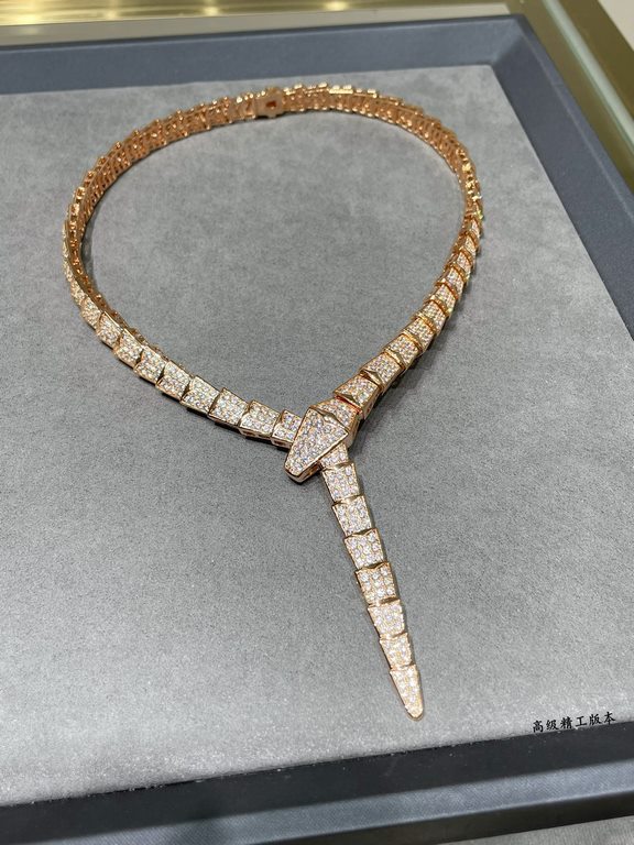 (Actual price) Made of sub-gold , non-refundable and non-exchangeable   BVLGARI - Bvlgari Haute Couture Edition Wide Snake Necklace This one is basically unknown nowadays! Bvlgari's masterpiece! The quality of workmanshi