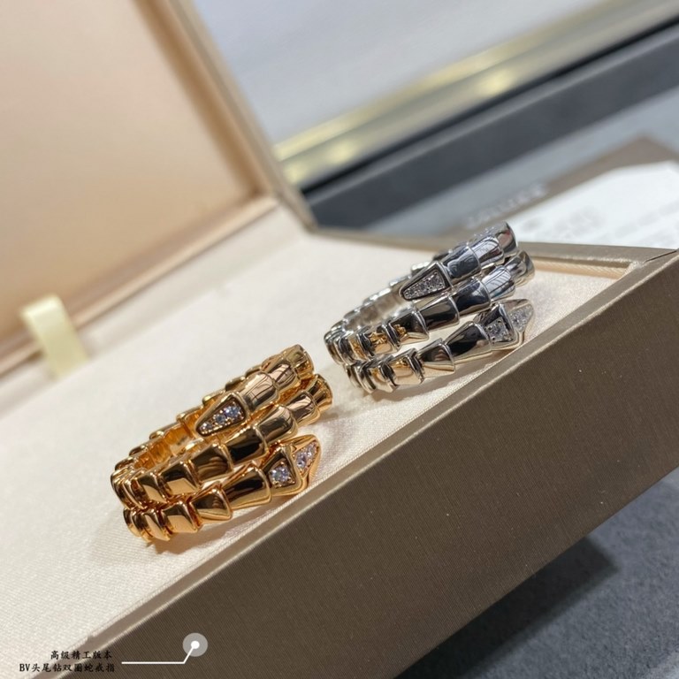 V gold material Size 5678. bvlgari premium head and tail diamonds three circle snake ring   true fragrance collection... The real thing is simple and generous More beautiful than the price of full diamonds Exquisite work