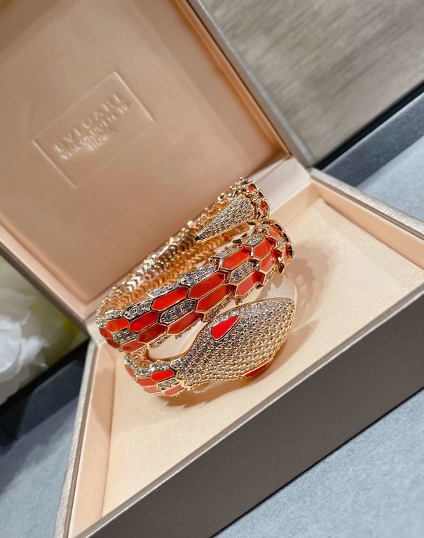 (Actual Price) Bvlgari Orange Snake Bracelet in Sub-Gold Fashion High-end Bvlgari Snake Bracelet Luxury Snake upgraded version  BVLGARI Fire   imported technology  high carbon diamonds, the inner circle is perfect Skelet