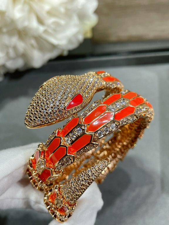 (Actual Price) Bvlgari Orange Snake Bracelet in Sub-Gold Fashion High-end Bvlgari Snake Bracelet Luxury Snake upgraded version  BVLGARI Fire   imported technology  high carbon diamonds, the inner circle is perfect Skelet