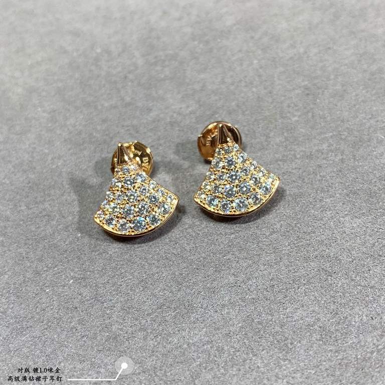 V gold plated micro gold Bvlgari high end full diamond fan skirt earrings High-end customized fire counter earrings   Original logo  so beautiful and greasy   versatile models