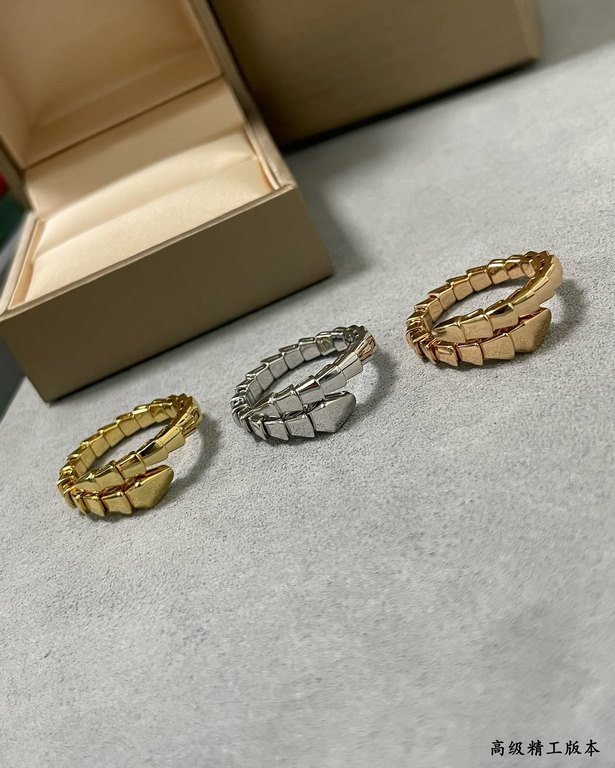 In V gold Premium edition. Yardage 5678.Bulgari Narrow version of the single circle glossy thin snake ring  , True Fragrance Collection... Simple and generous in kind, beautiful price Exquisite workmanship Using memory s