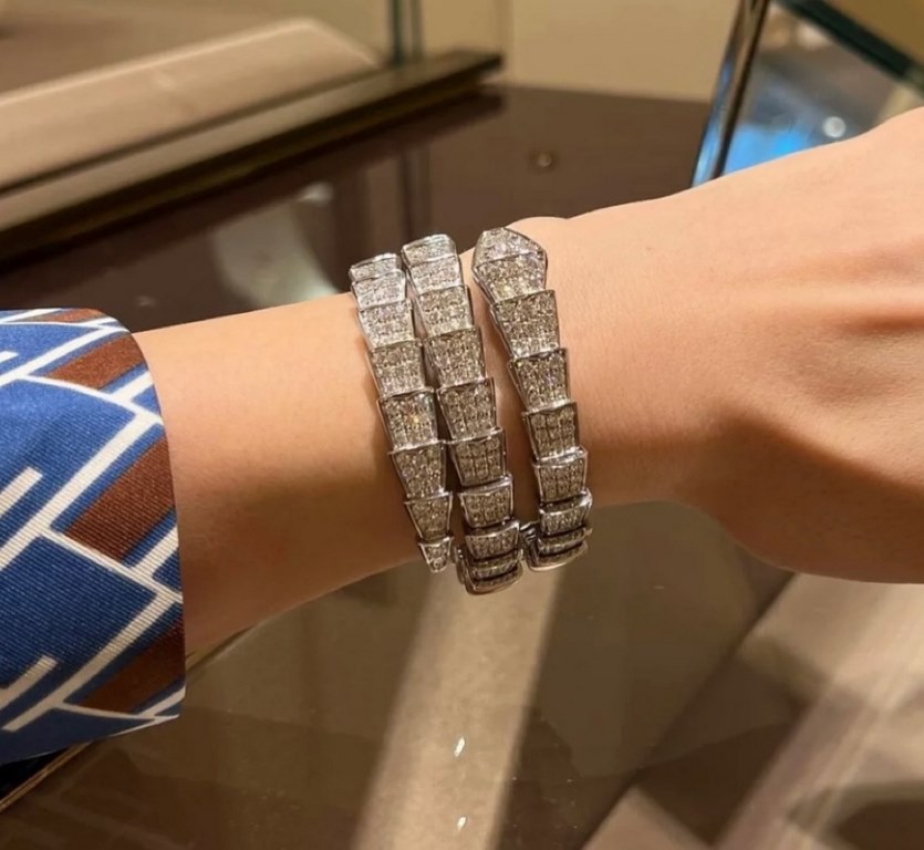 (actual price) in matt gold . PREMIUM FINISHED EDITION BVLGARI Bvlgari Wide Edition Triple Loop Full Diamond Snake Bracelet   The delicate and alluring lines of the design are adorned with brilliant diamonds   so that do