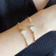 V gold plated imitation gold (pair size) Bvlgari senior mother-of-pearl two sides fan-shaped skirt bracelet, full of femininity Salute to the ultimate elegance of the Italian style High-end customization Micro-setting pr