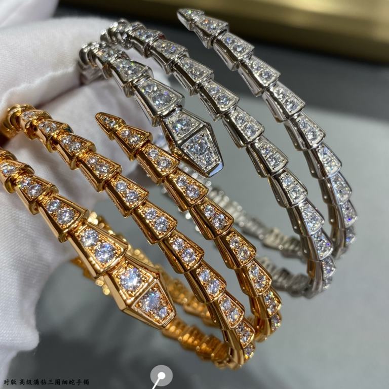 V gold material Bvlgari pair version of three circles full of diamonds thin snake bracelet, electroplated 1.0 micron gold layer, non-allergenic, classic models recommended.