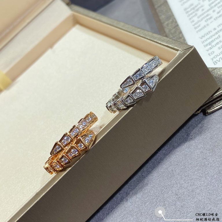 V Gold Material Premium. Yardage 5678. bvlgari full diamond thin snake ring  , true fragrance collection... Simple and generous in kind, beautiful price Exquisite workmanship Using memory spring sheet. No deformation.