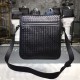 Men's Crossbody Messenger Bag   The bag type is so simple No logo秘秘, as well as known to the world  Adhering to the tradition of handmade   Tire cowhide leather seamless weaving Gunmetal color electrophoresis accessories