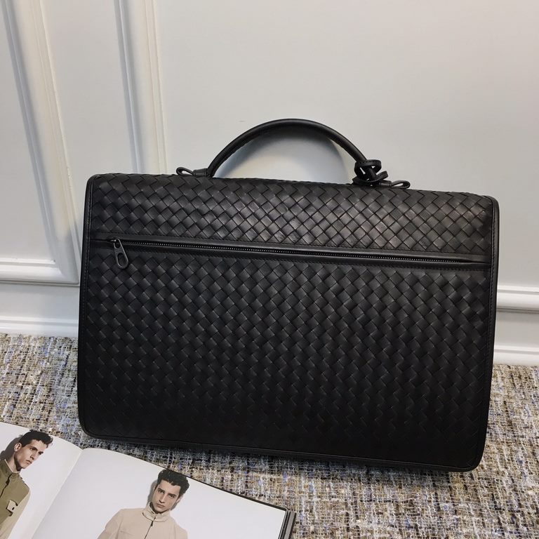 Woven Briefcase Imported Tire Cowhide Leather Pure Hand-Woven Zipper Closure   Size 40827cm