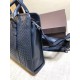 In the pursuit of fashion at the same time, must remember the quality, B @ bring you an unprecedented challenge, is a new full soul and personality, top original fetal cowhide men's explosive briefcase, deep blue fashion